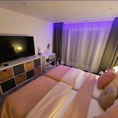 Near Messe And Playmobil Funpark Between Nuernberg And , Free Parking , Netflix , 24h Self Check-in Apartament
