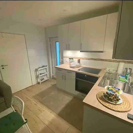 Near Messe And Playmobil Funpark Between Nuernberg And , Free Parking , Netflix , 24h Self Check-in Apartament Schwabach