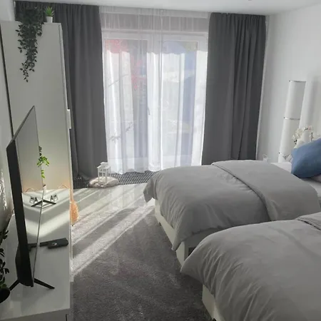 Apartament Near Messe And Playmobil Funpark Between Nuernberg And , Free Parking , Netflix , 24h Self Check-in Schwabach