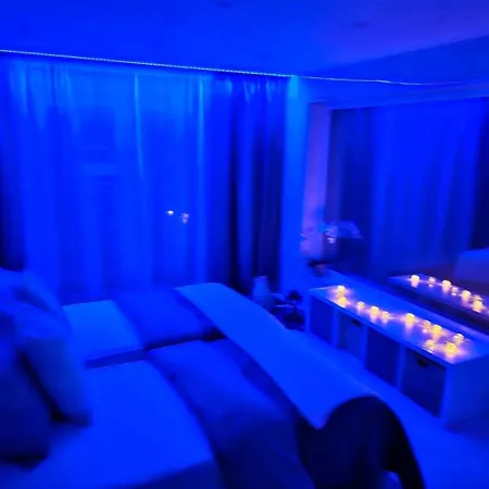 Near Messe And Playmobil Funpark Between Nuernberg And , Free Parking , Netflix , 24h Self Check-in