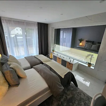 Near Messe And Playmobil Funpark Between Nuernberg And , Free Parking , Netflix , 24h Self Check-in Apartament